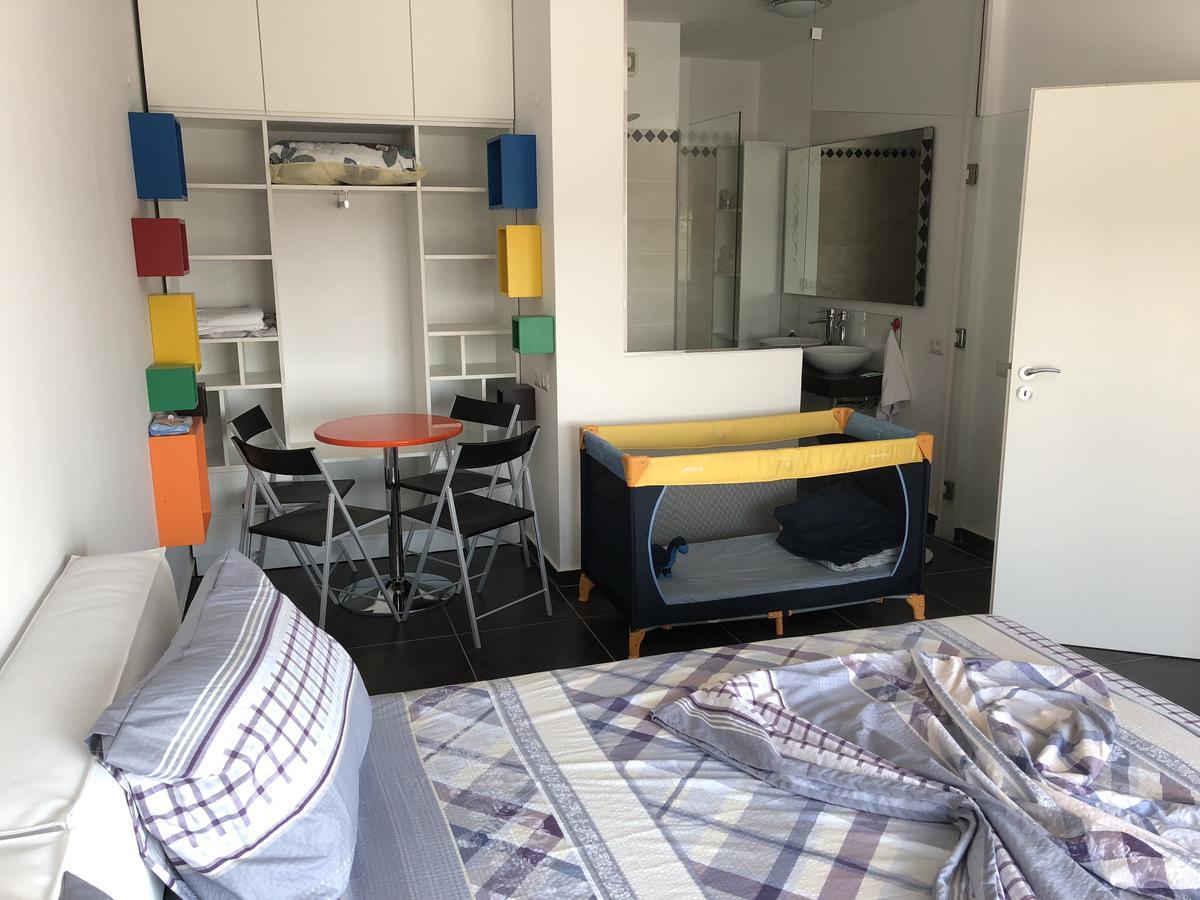 Alba Luxury Apartment ดูร์เรส ภายนอก รูปภาพ